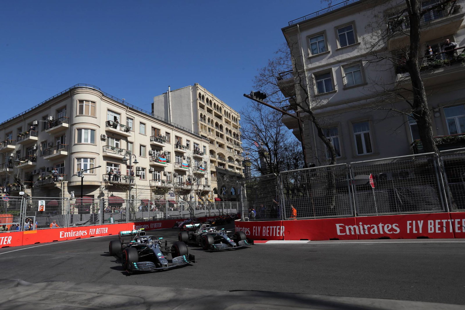 Valtteri Bottas menangkis Hamilton untuk menebus kemenangan GP Azerbaijan