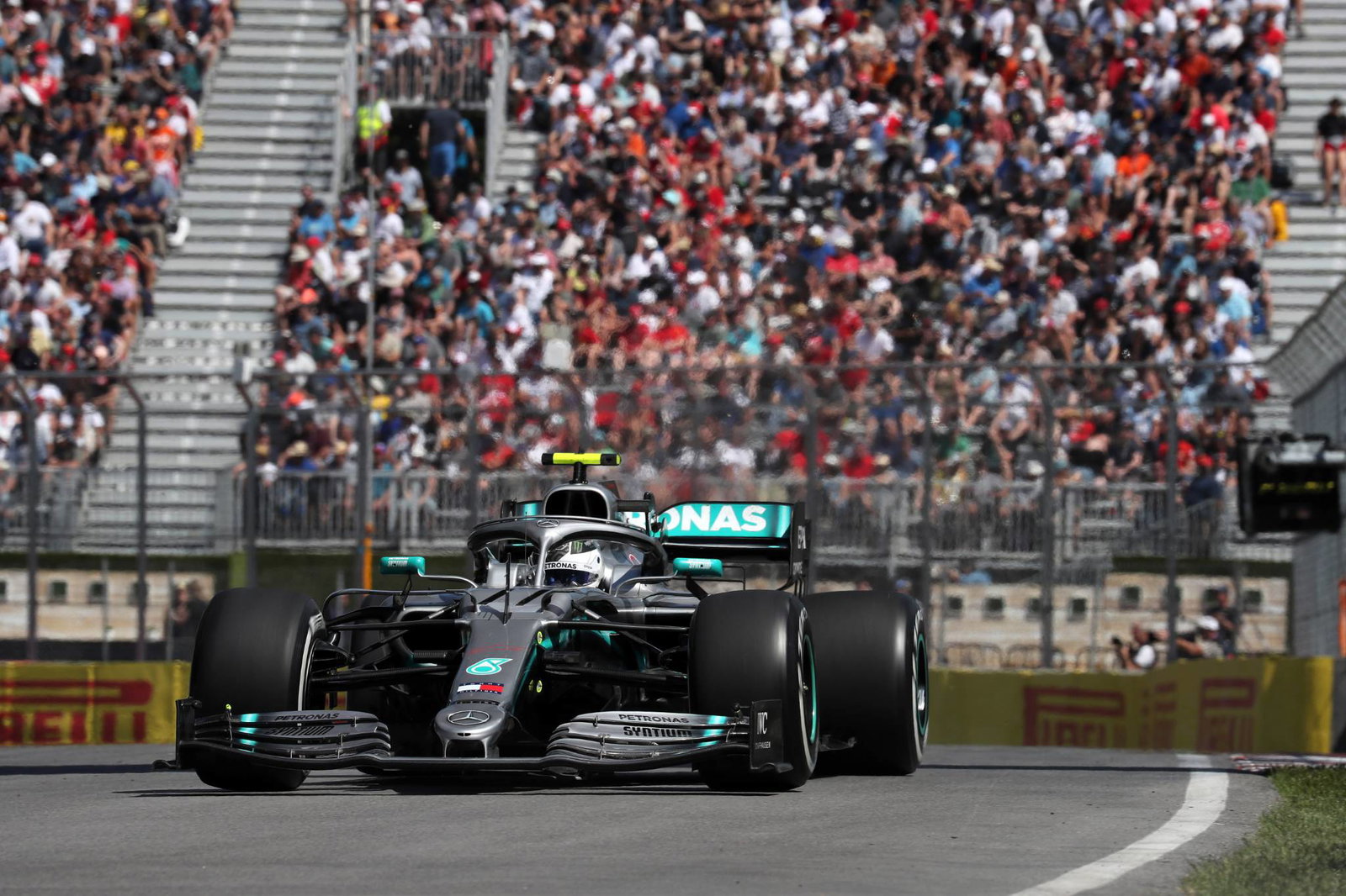 Lewis Hamilton left ruing 'innocent mistake' in Canada F1 practice