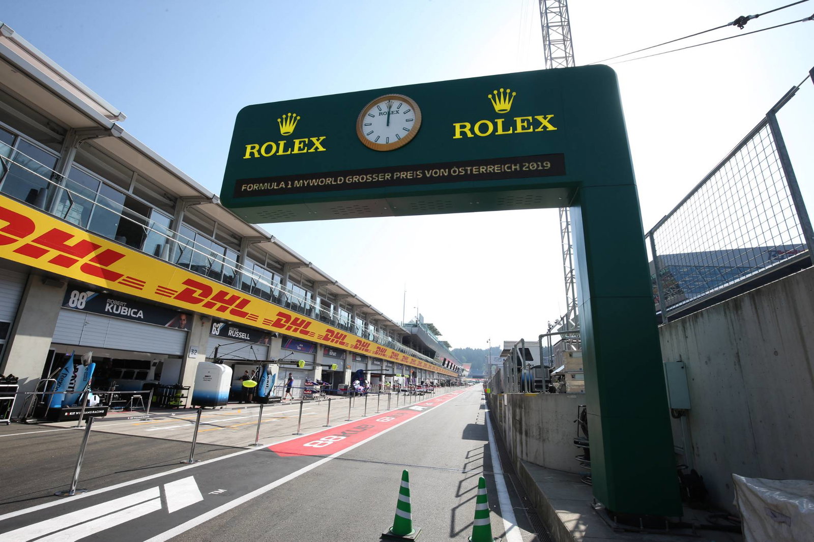 Bottas not thinking about help from Ferrari, Red Bull in title fight