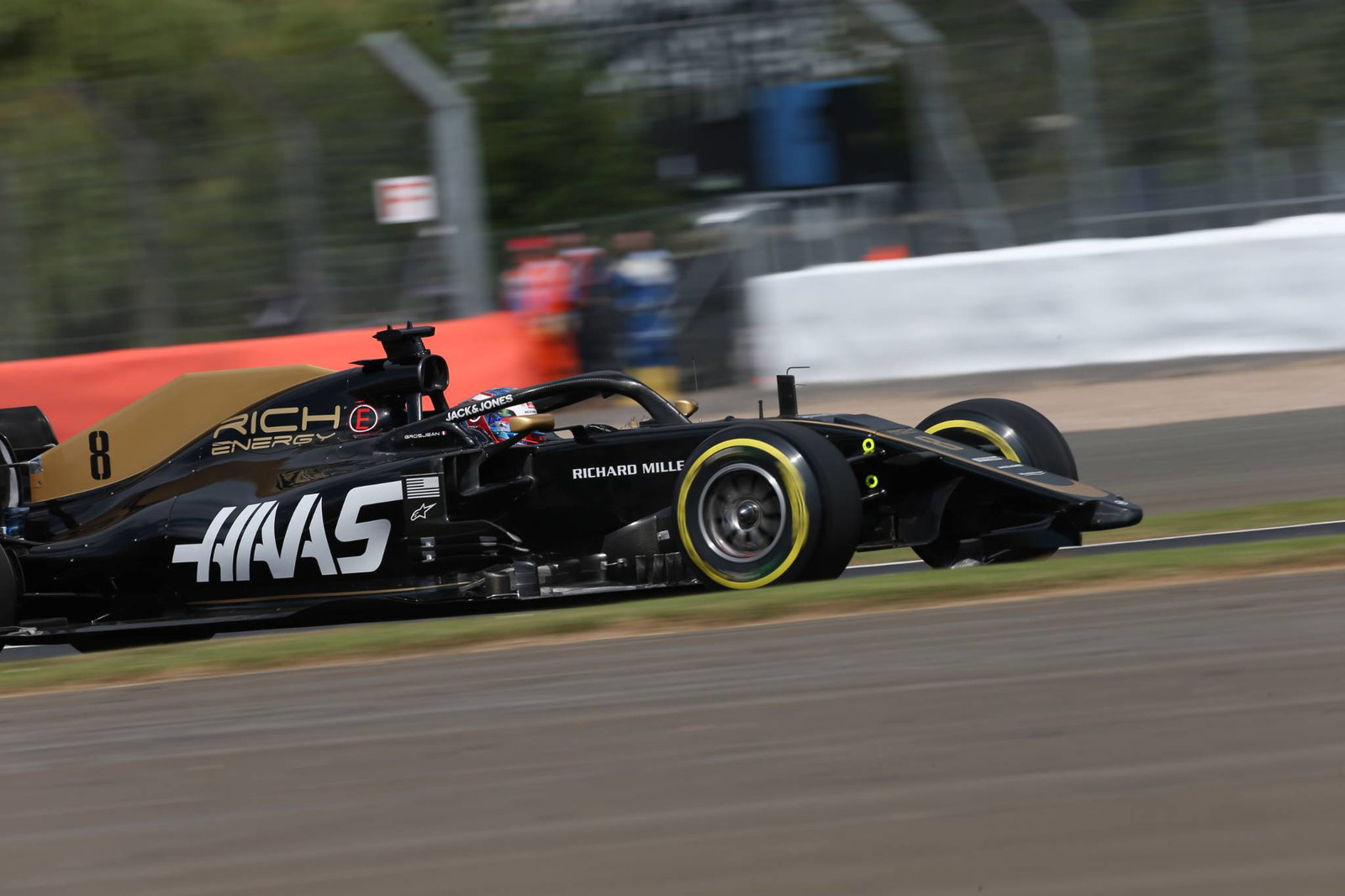 Haas F1 title sponsor Rich Energy yet to pay Whyte Bike legal costs