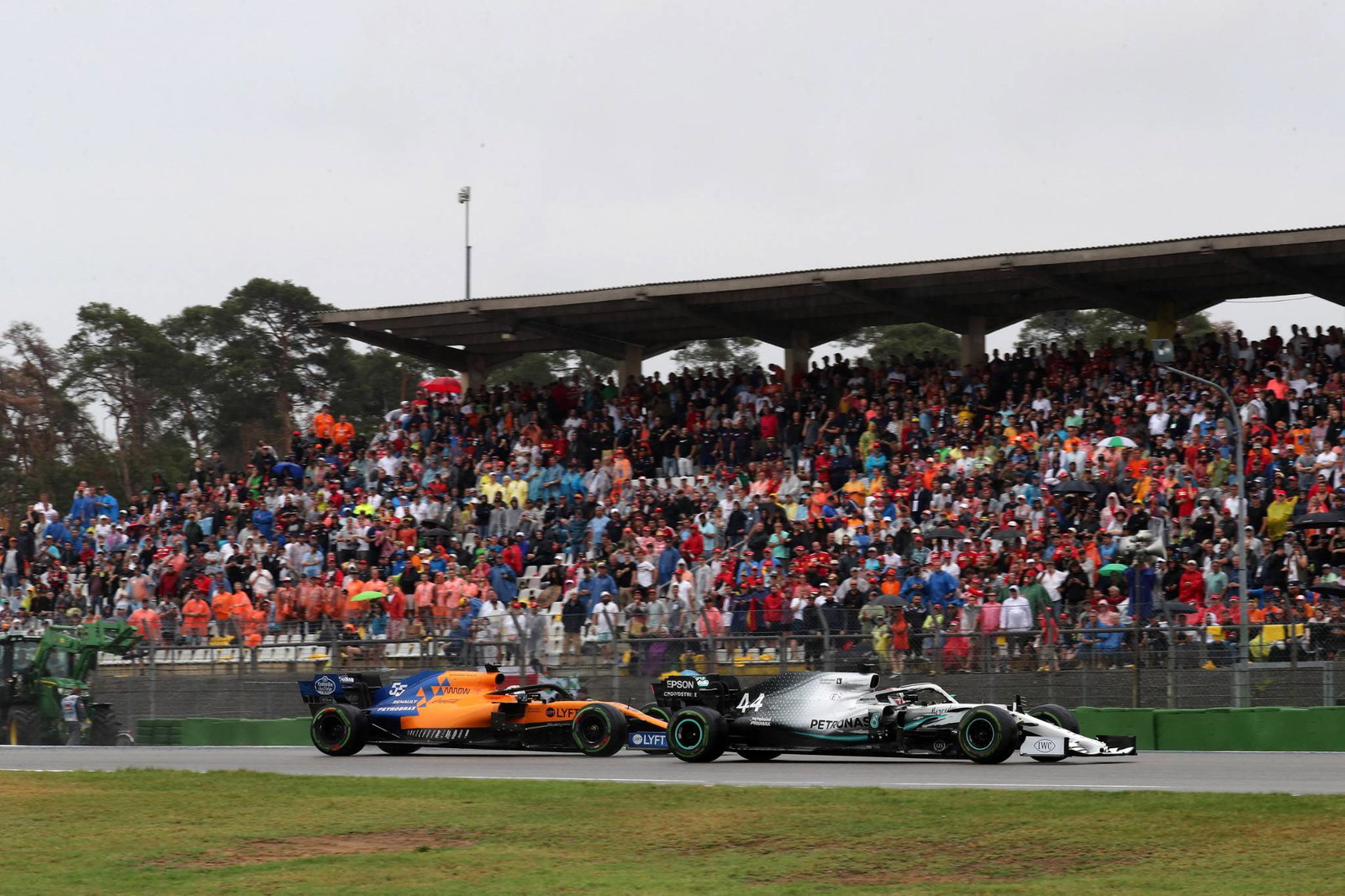 Leclerc menandatangani perpanjangan kontrak Ferrari hingga 2024