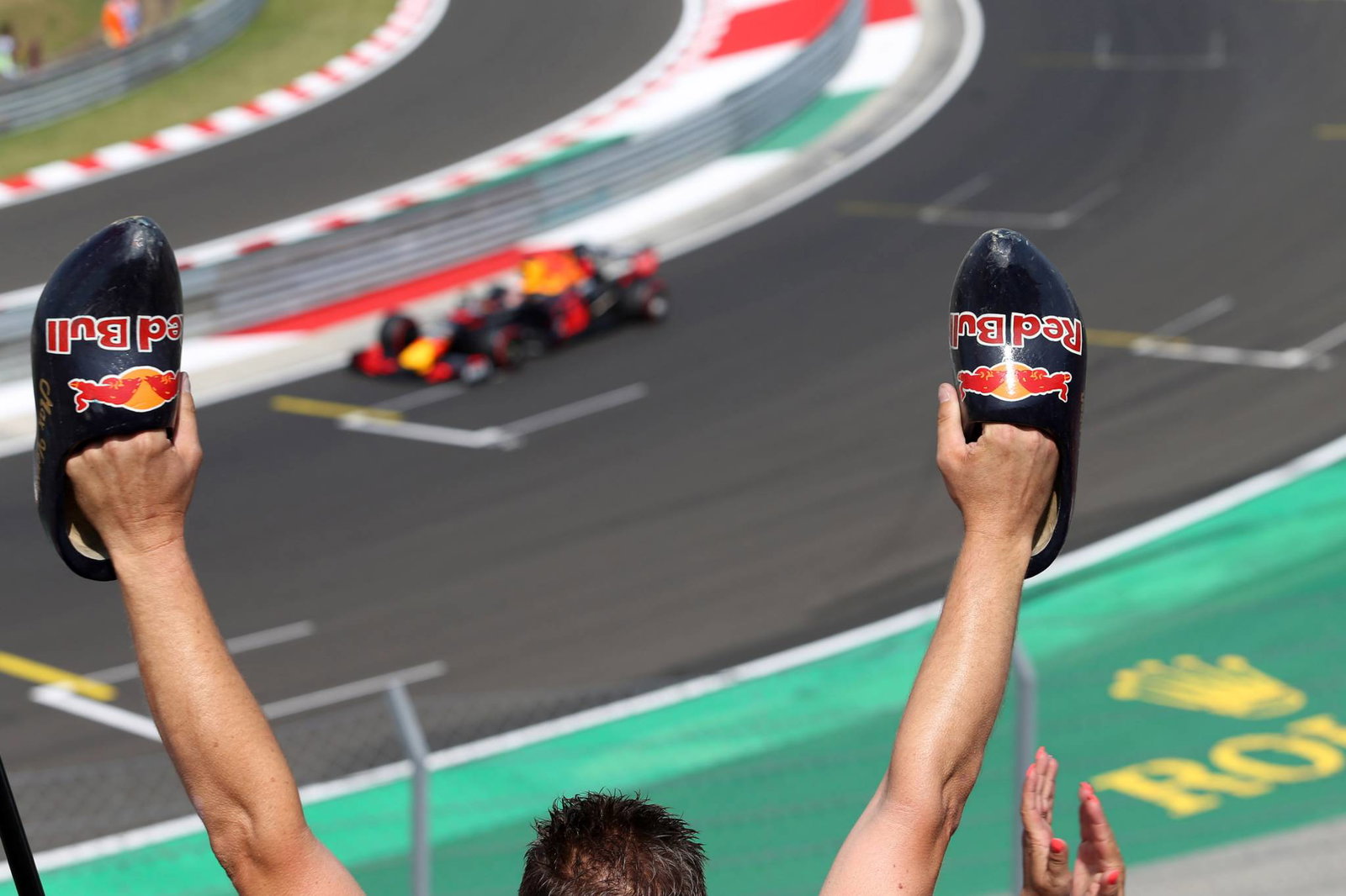 Daniel Ricciardo takes pride in denying Max Verstappen F1 pole record