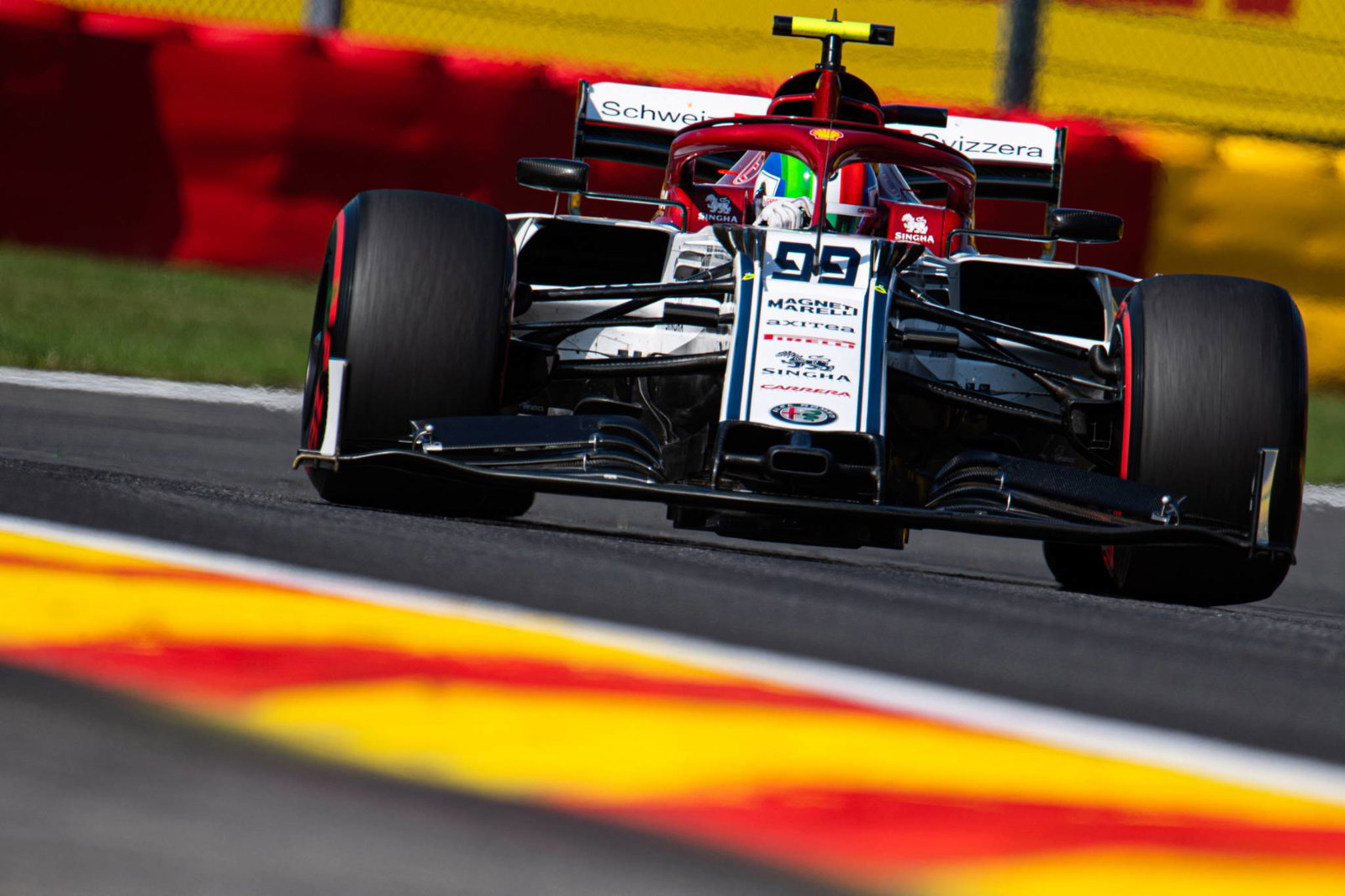 F1 untuk menahan hening semenit mengenang Hubert jelang GP Belgia