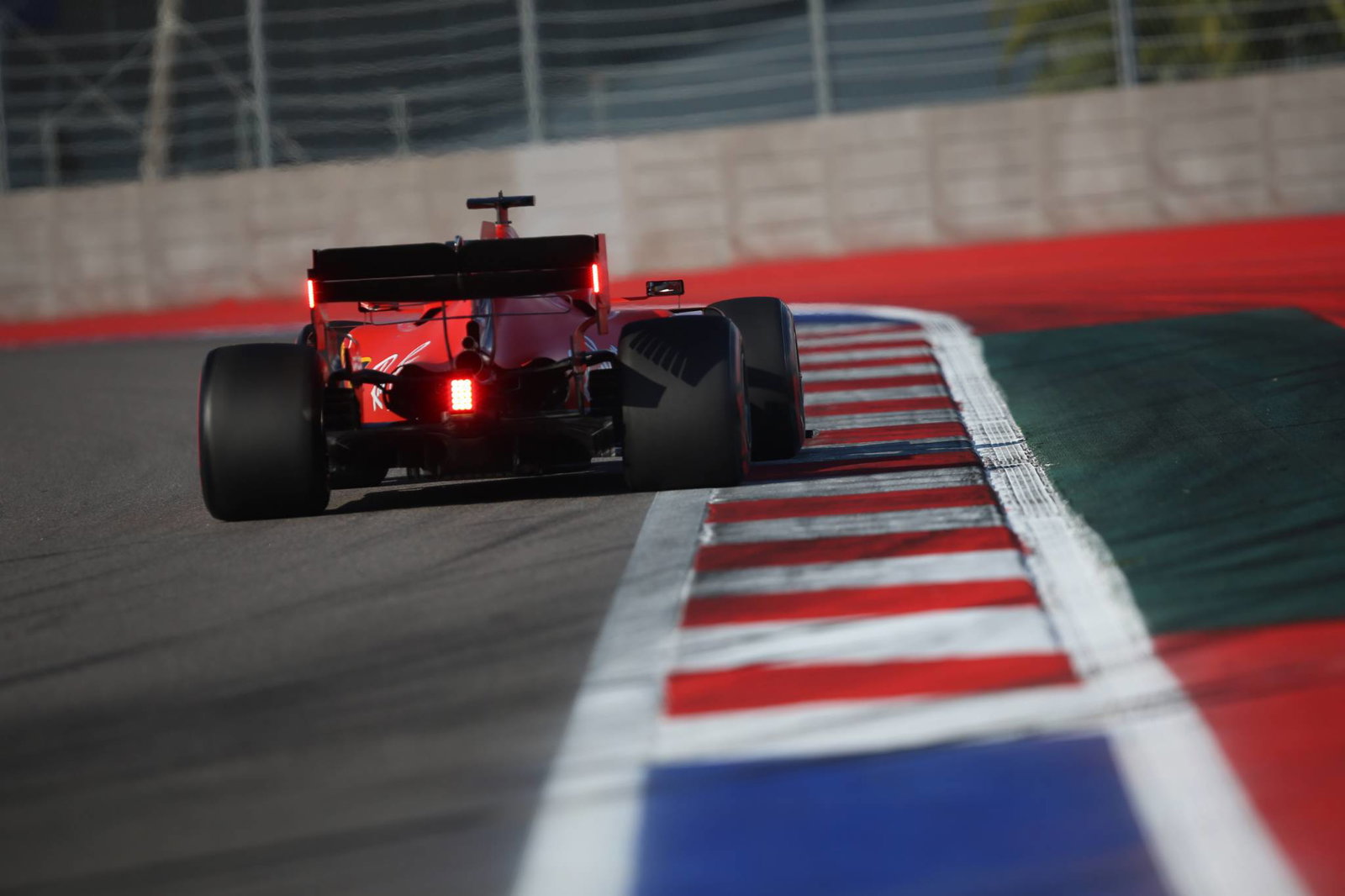 Ferrari menjelaskan perjanjian pra-balapan, penggunaan pesanan tim di Rusia