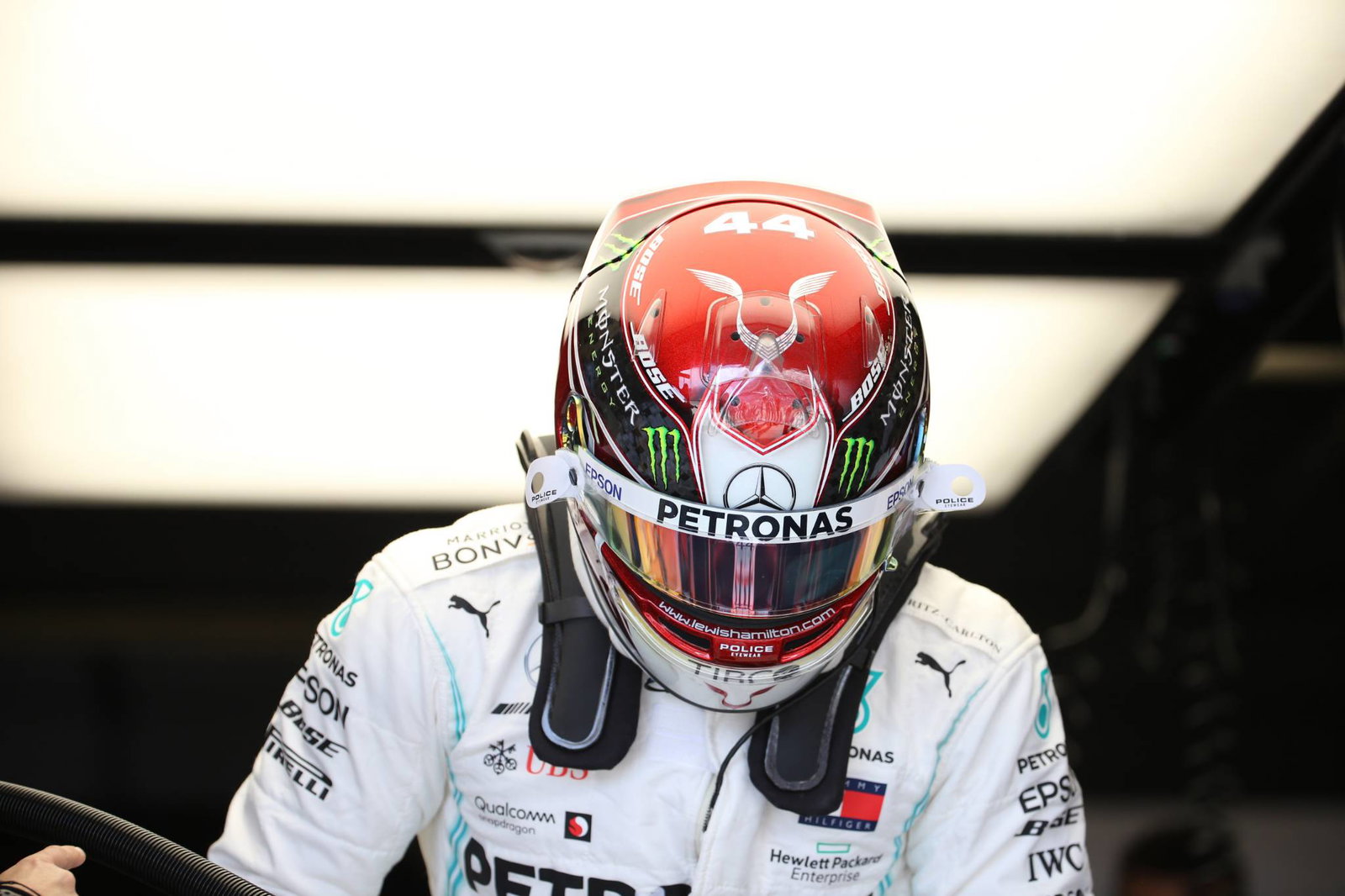 Bottas pips Vettel ke tiang GP AS saat Hamilton berjuang untuk kelima