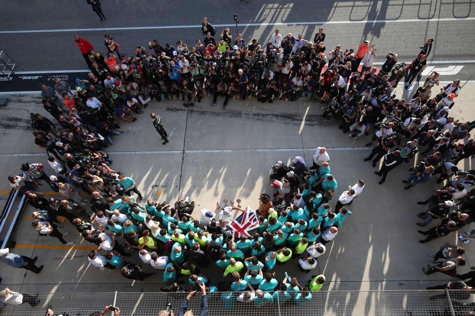 Analisis Perlombaan F1: Bagaimana Bottas yang tahan peluru melihat ancaman ganda