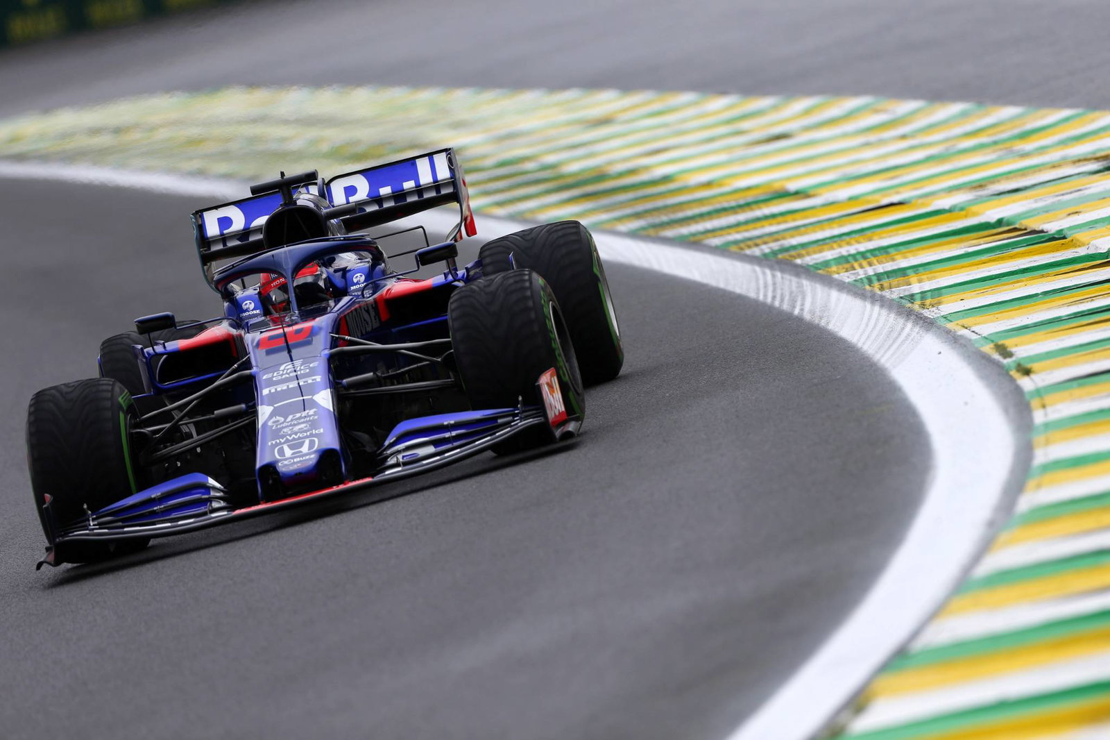 Sebastian Vettel yang percaya diri mengatakan lebih banyak yang akan datang dari Ferrari di Brasil