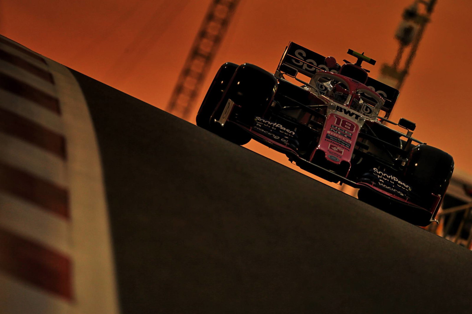 Lewis Hamilton absen dari daftar Penghargaan Tahun Baru 2019