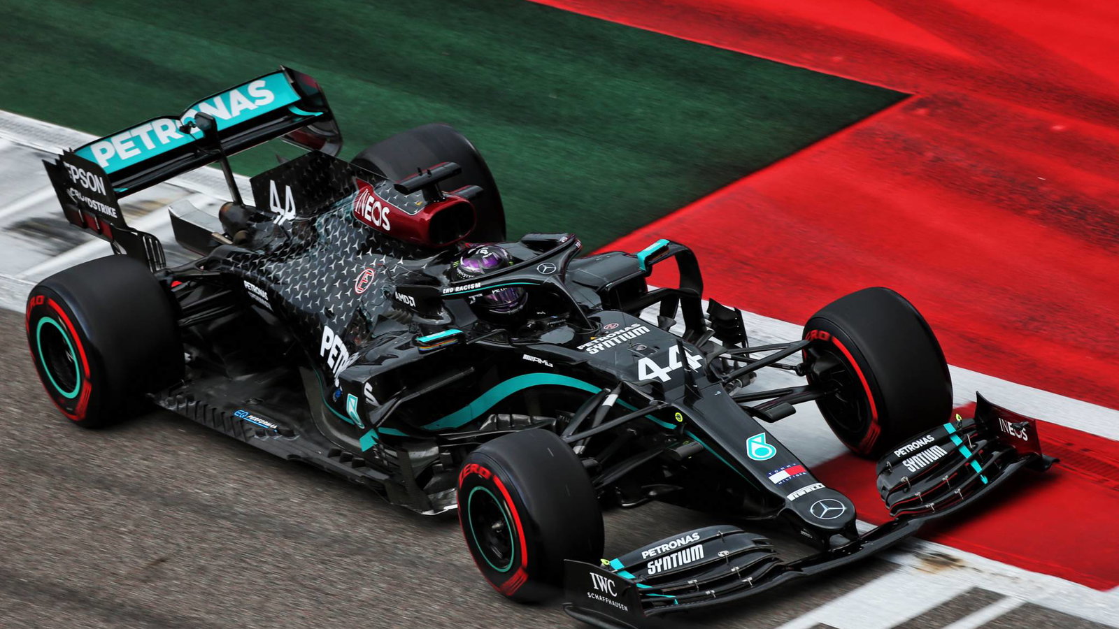 Lewis Hamilton (GBR) Mercedes AMG F1 W11.