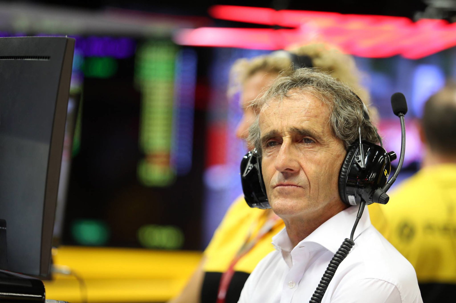 Mercedes must lose “diva” qualities for 2018 F1 car – Wolff