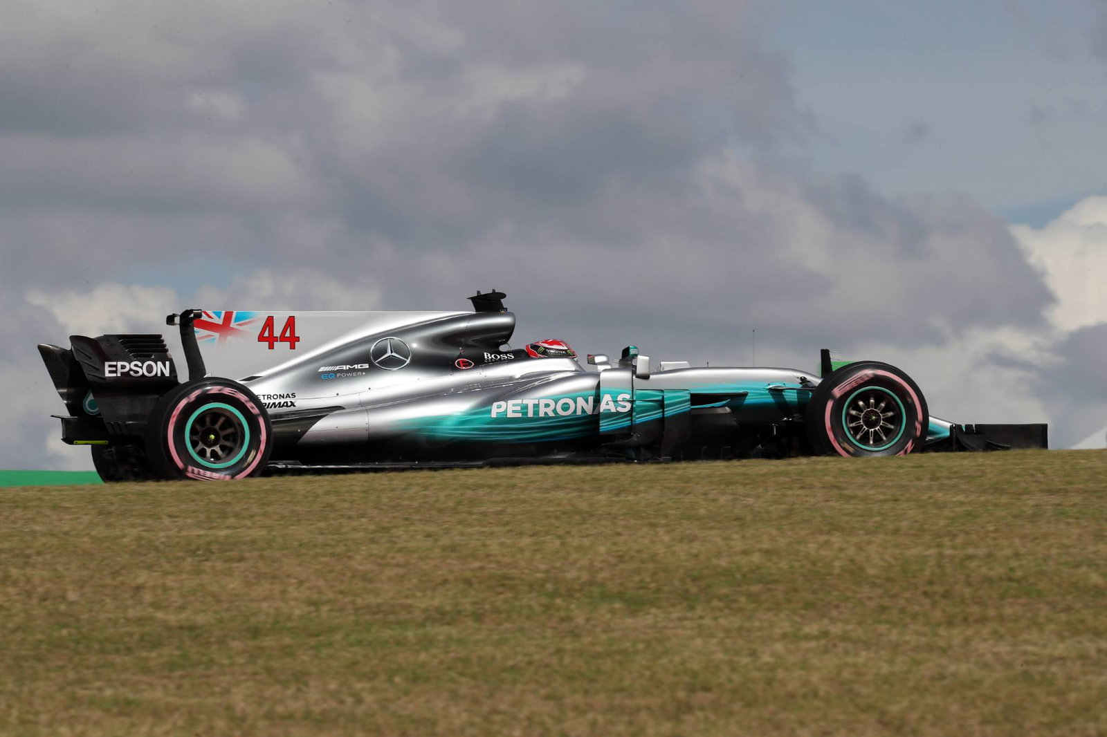 F1: Hamilton completes US GP practice hat-trick in FP3