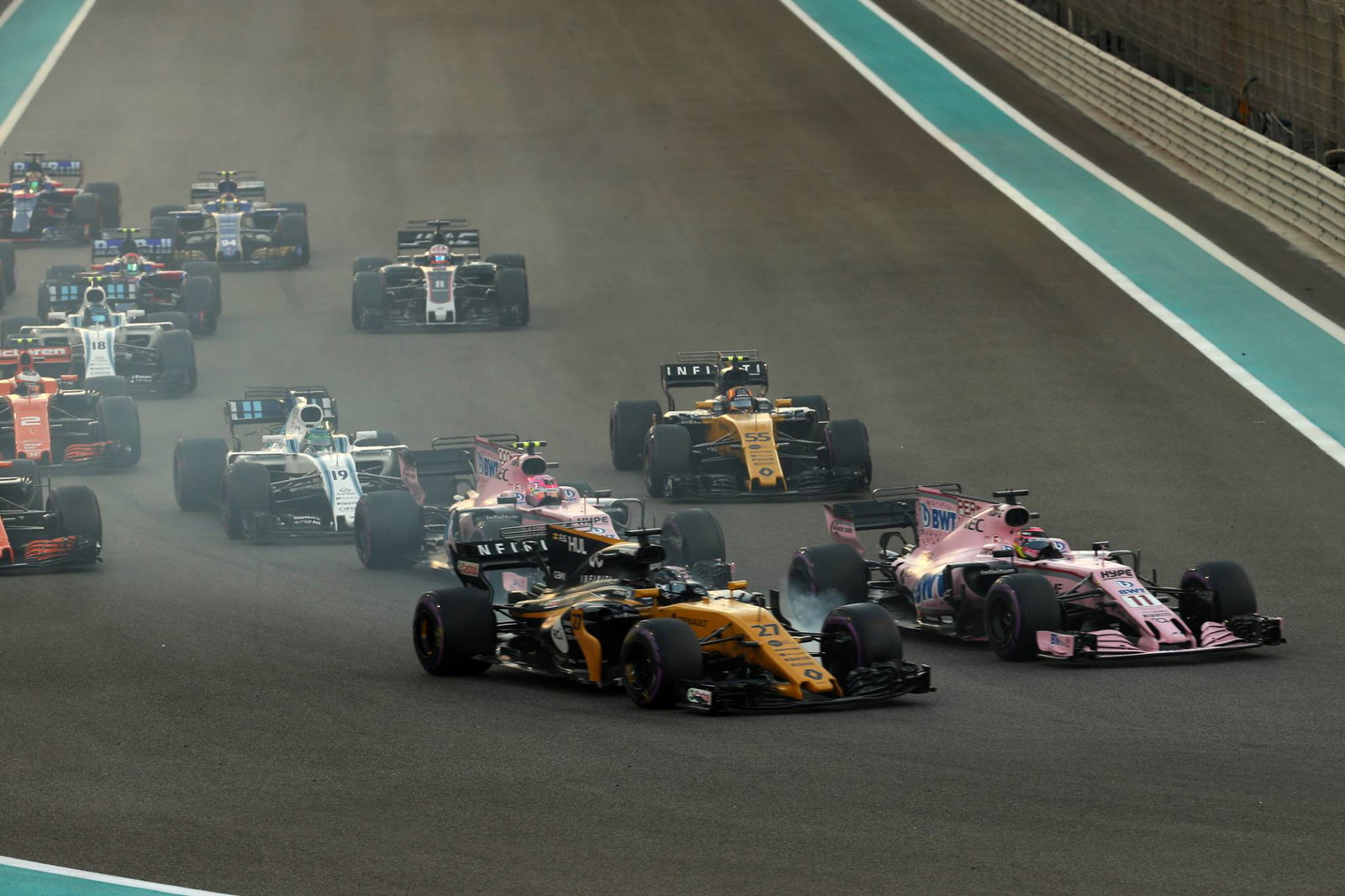 Hamilton laments lack of overtaking chances at Abu Dhabi track