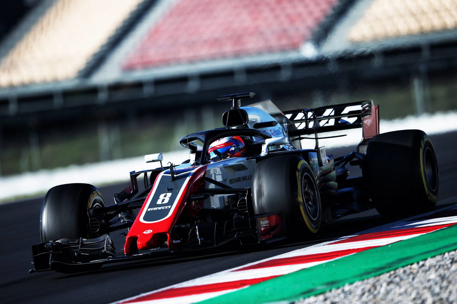 Bagaimana F1 bertujuan untuk meningkatkan pengalaman penggemar grand prix