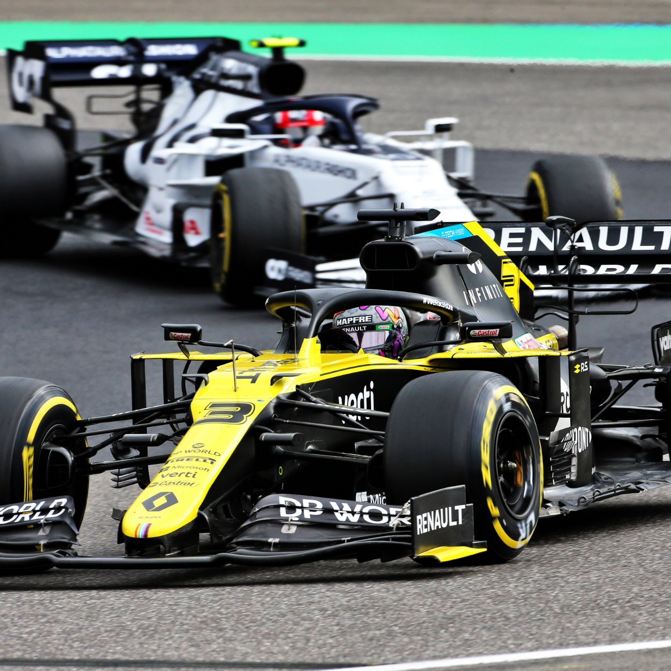 Daniel Ricciardo (AUS) Renault F1 Team RS20.
