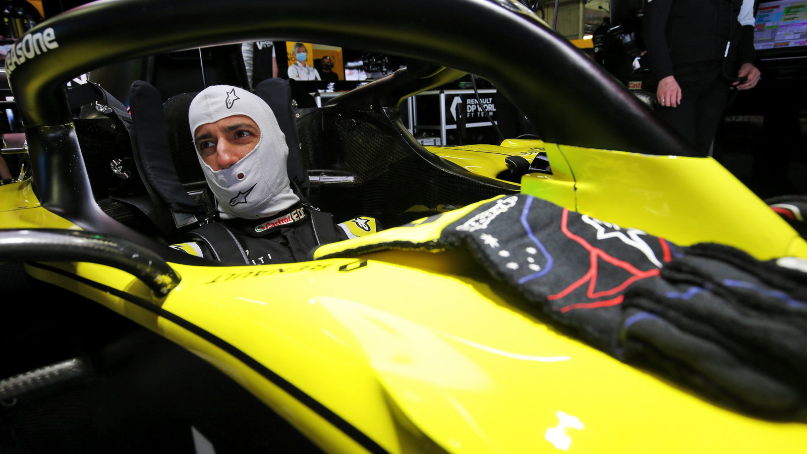 Daniel Ricciardo (AUS) Renault F1 Team RS20.