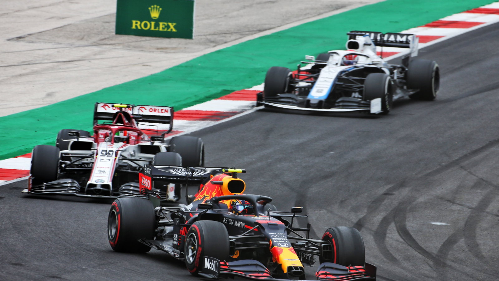 Alexander Albon (THA) Red Bull Racing RB16.