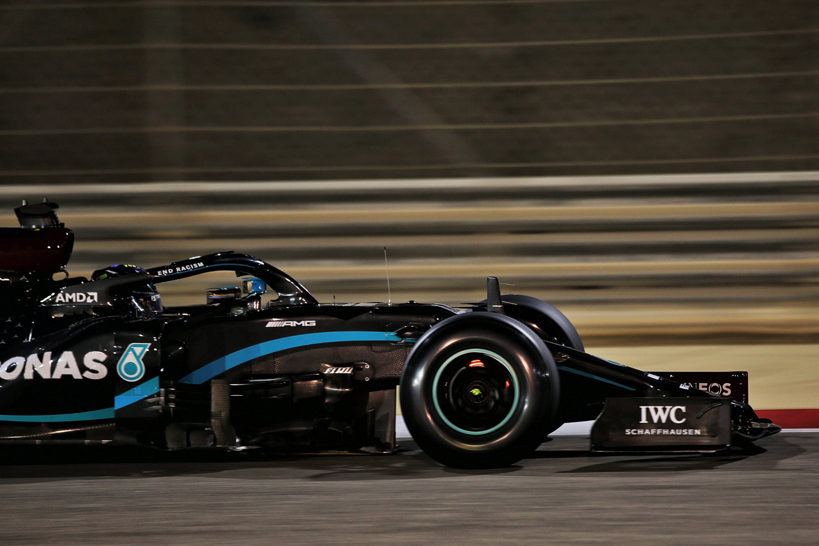 Lewis Hamilton (GBR) Mercedes AMG F1 W11.