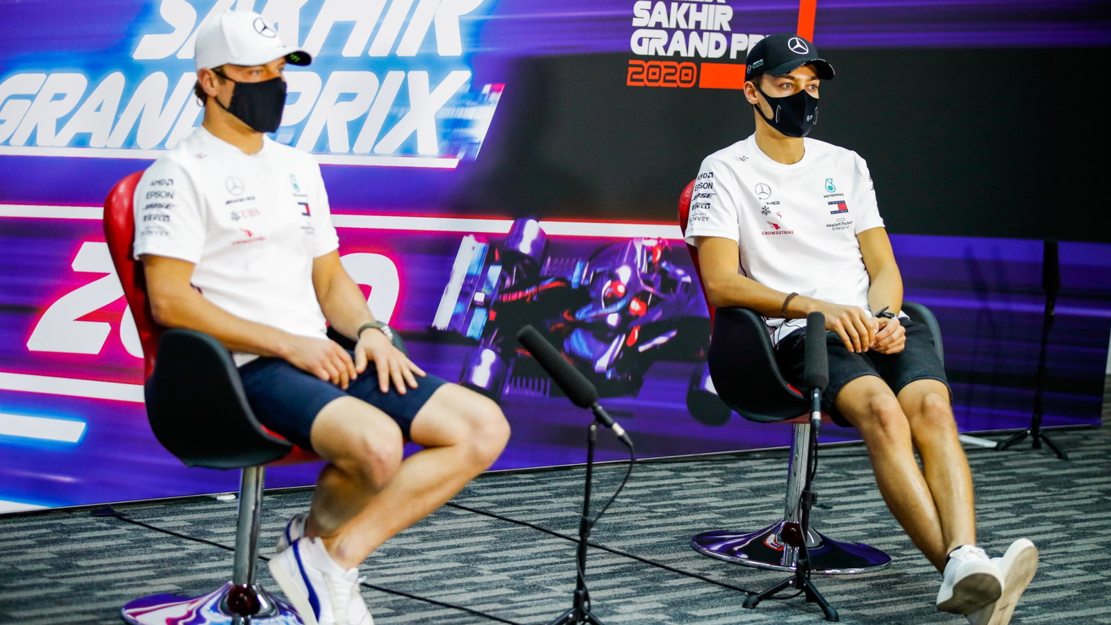 (L to R): Valtteri Bottas (FIN) Mercedes AMG F1 and team mate George Russell (GBR) Mercedes AMG F1 in the FIA Press Conference.