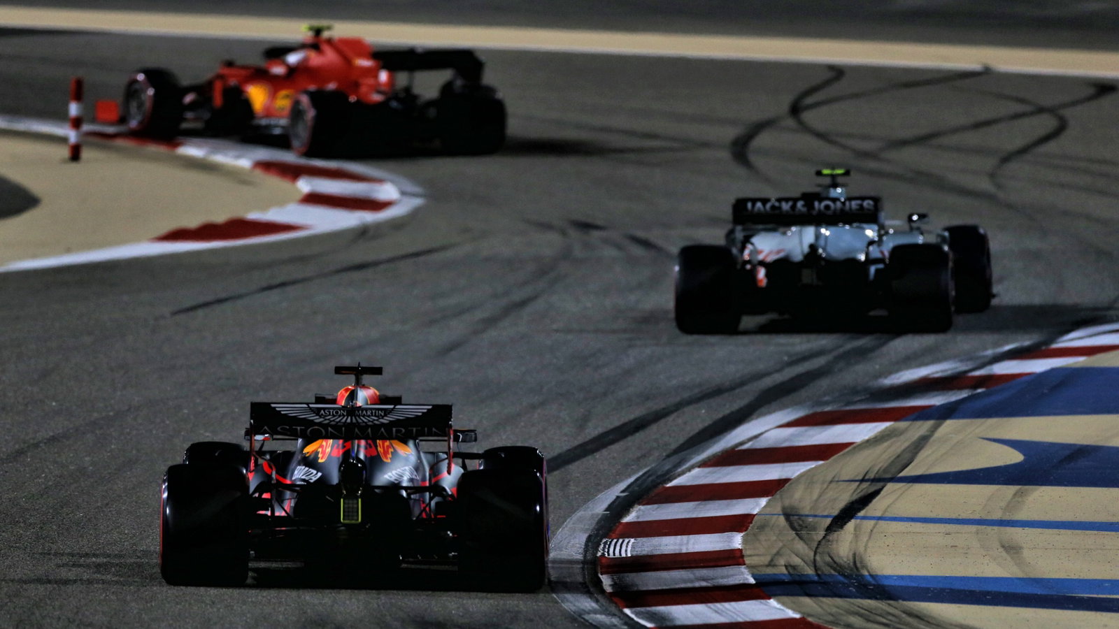 Max Verstappen (NLD) Red Bull Racing RB16.