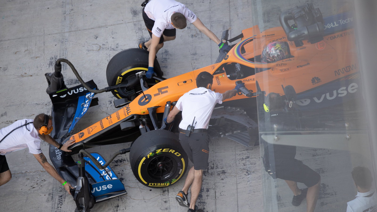 Lando Norris (GBR) McLaren MCL35.