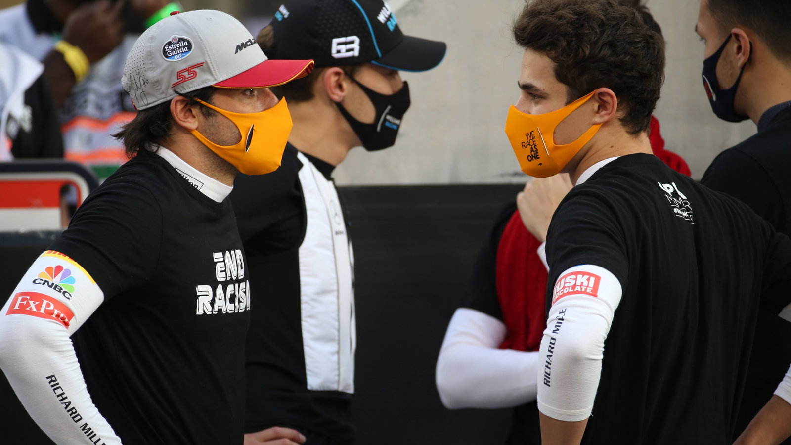 Carlos Sainz Jr (ESP) McLaren MCL35 and Lando Norris (GBR) McLaren.