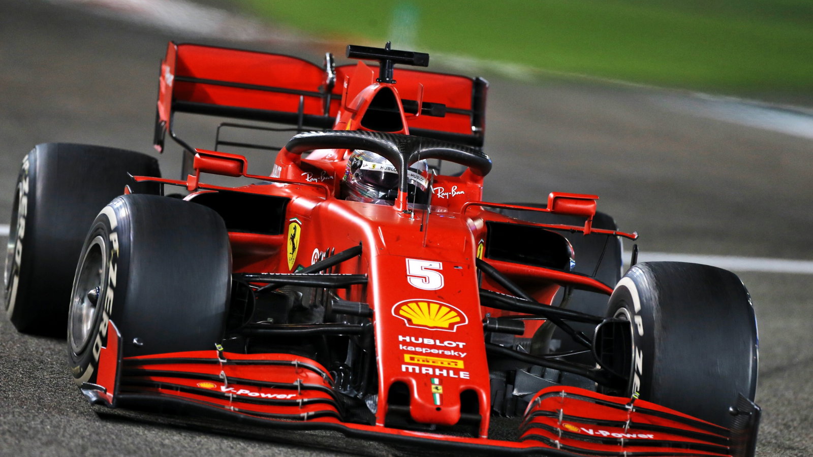 Sebastian Vettel (GER) Ferrari SF1000.