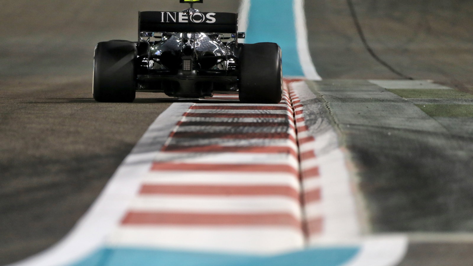 Valtteri Bottas (FIN) Mercedes AMG F1 W11.