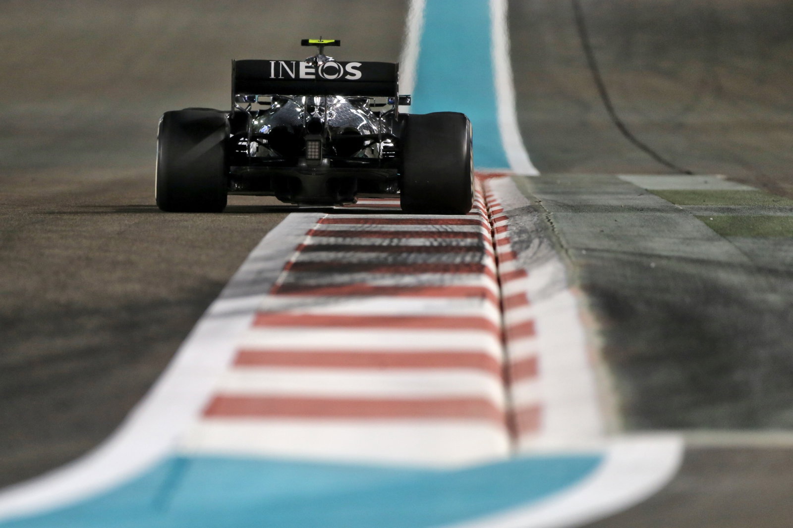 Valtteri Bottas (FIN) Mercedes AMG F1 W11.