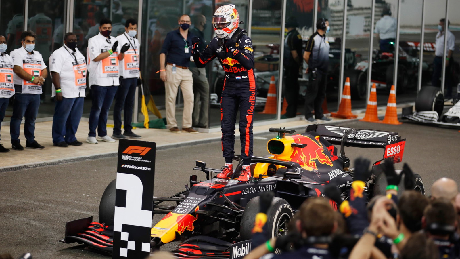 Race winner Max Verstappen (NLD) Red Bull Racing RB16 celebrates in parc ferme.