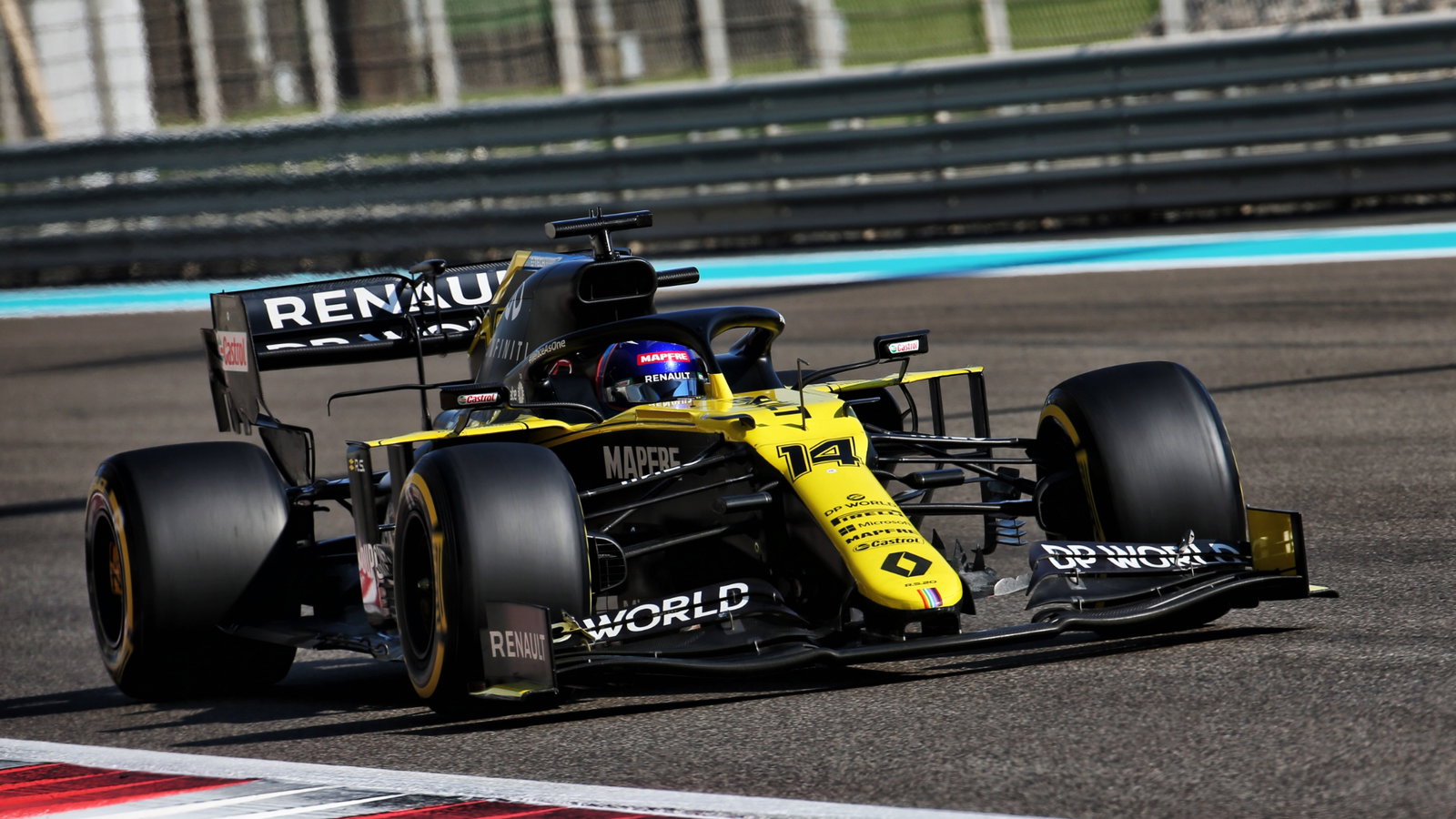 Fernando Alonso (ESP) Renault F1 Team RS20.