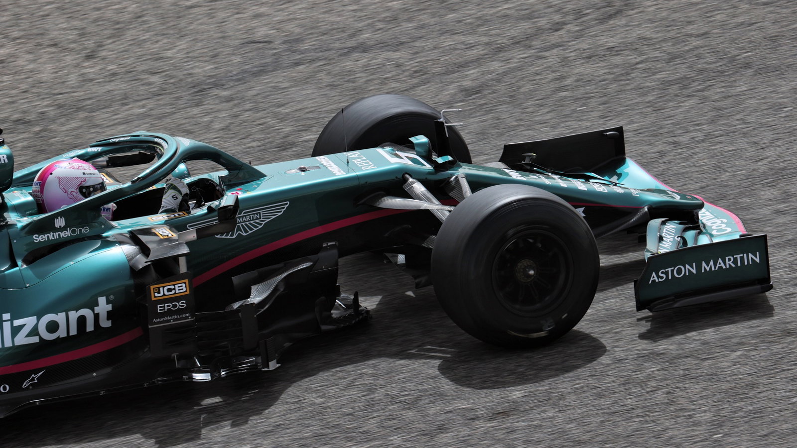 Sebastian Vettel (GER) Aston Martin F1 Team AMR21.