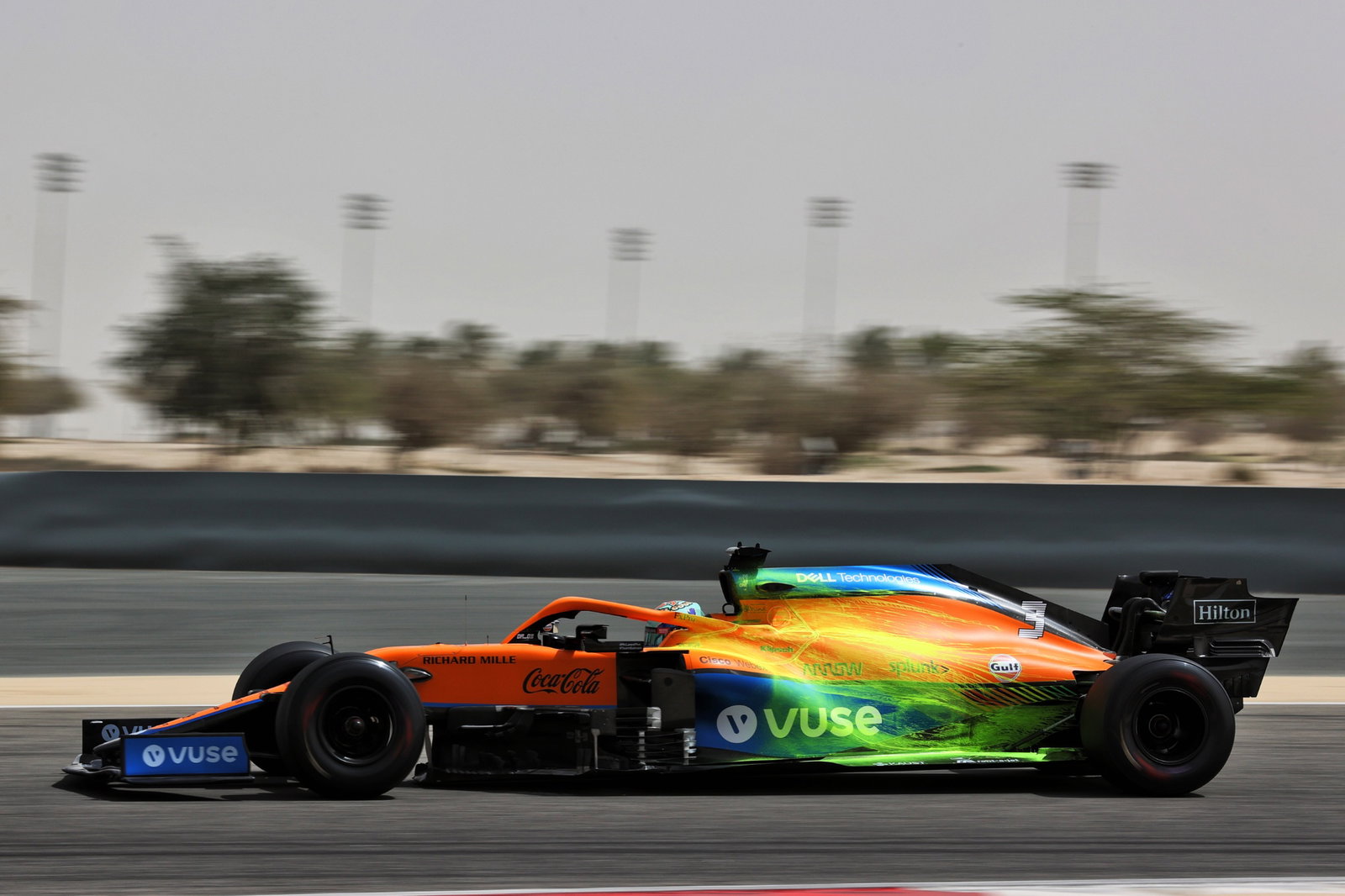 Daniel Ricciardo (AUS) McLaren MCL35M with flow-vis paint.