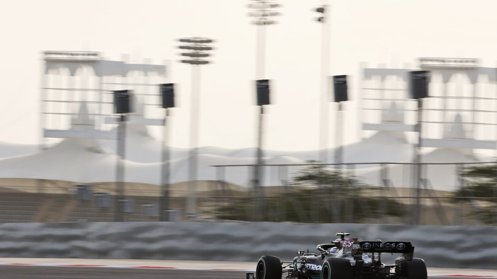Valtteri Bottas (FIN) Mercedes AMG F1 W12.