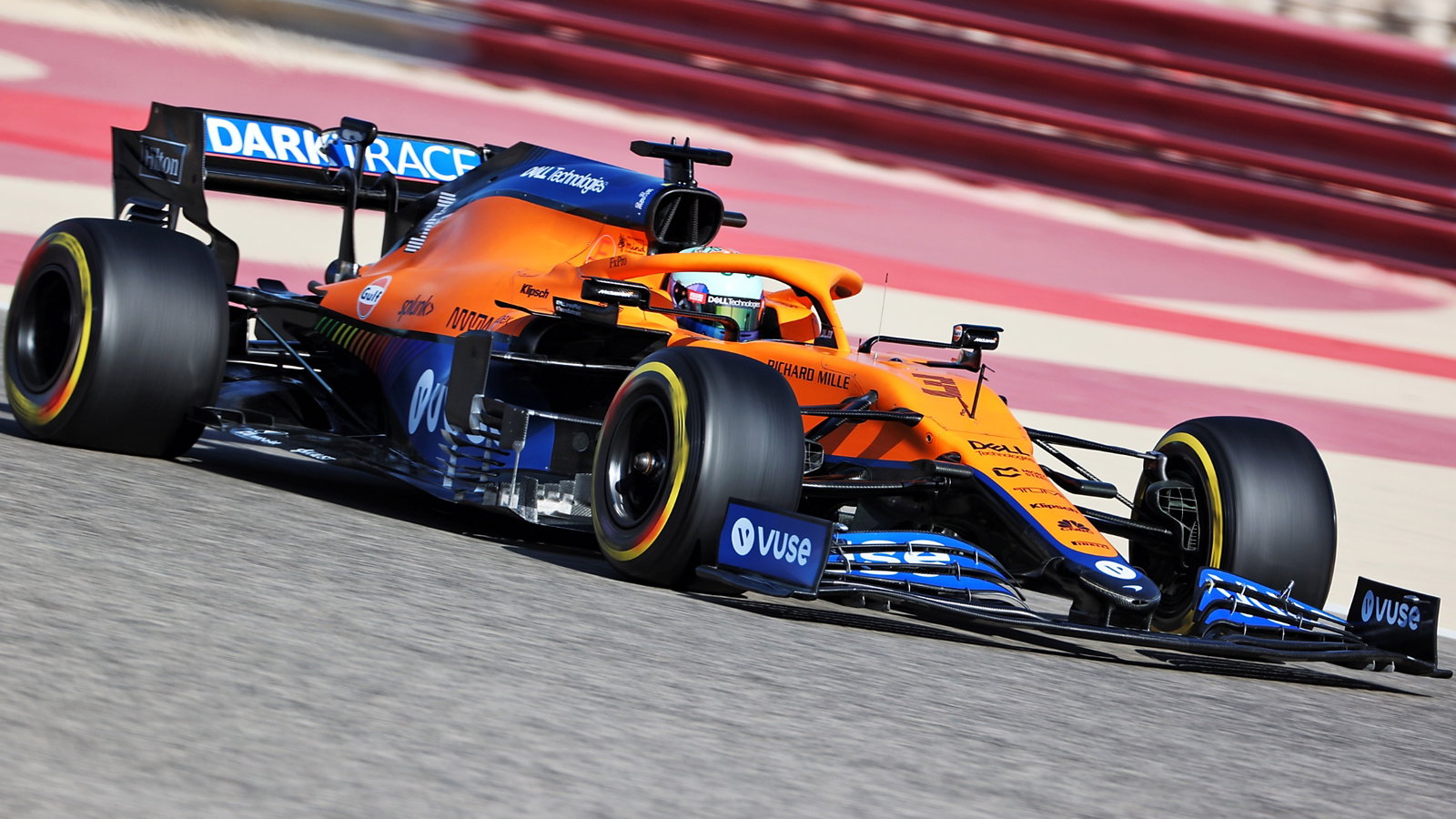 Daniel Ricciardo (AUS) McLaren MCL35M.