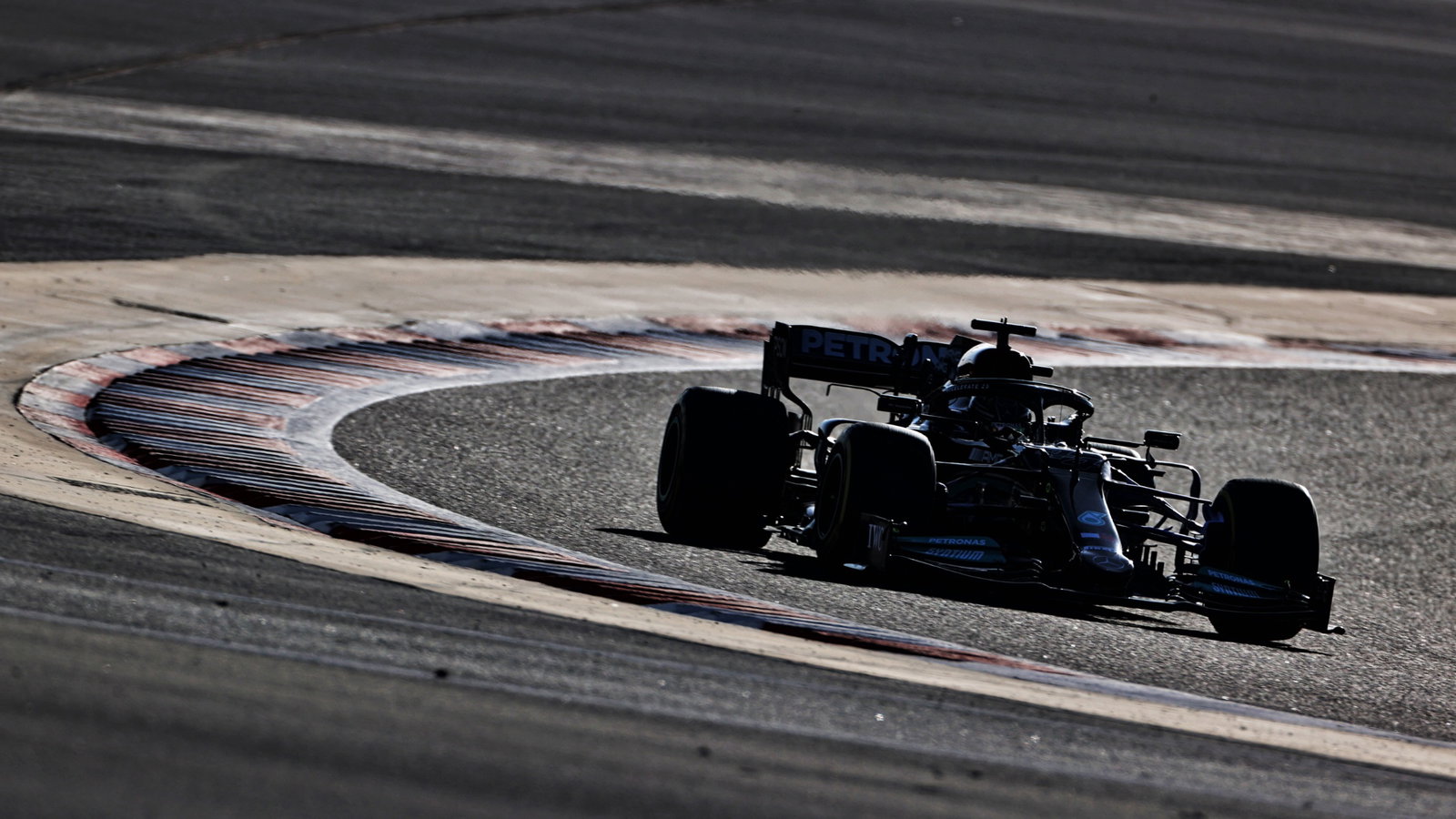 Lewis Hamilton (GBR) Mercedes AMG F1 W12.