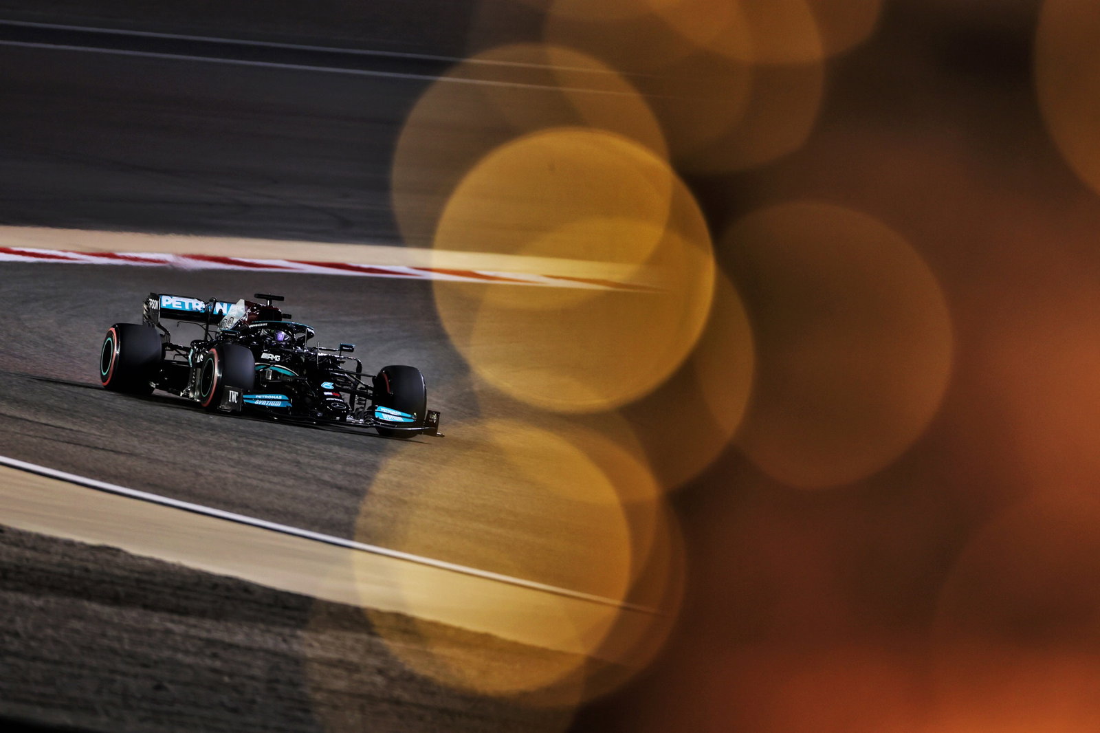Lewis Hamilton (GBR) Mercedes AMG F1 W12.