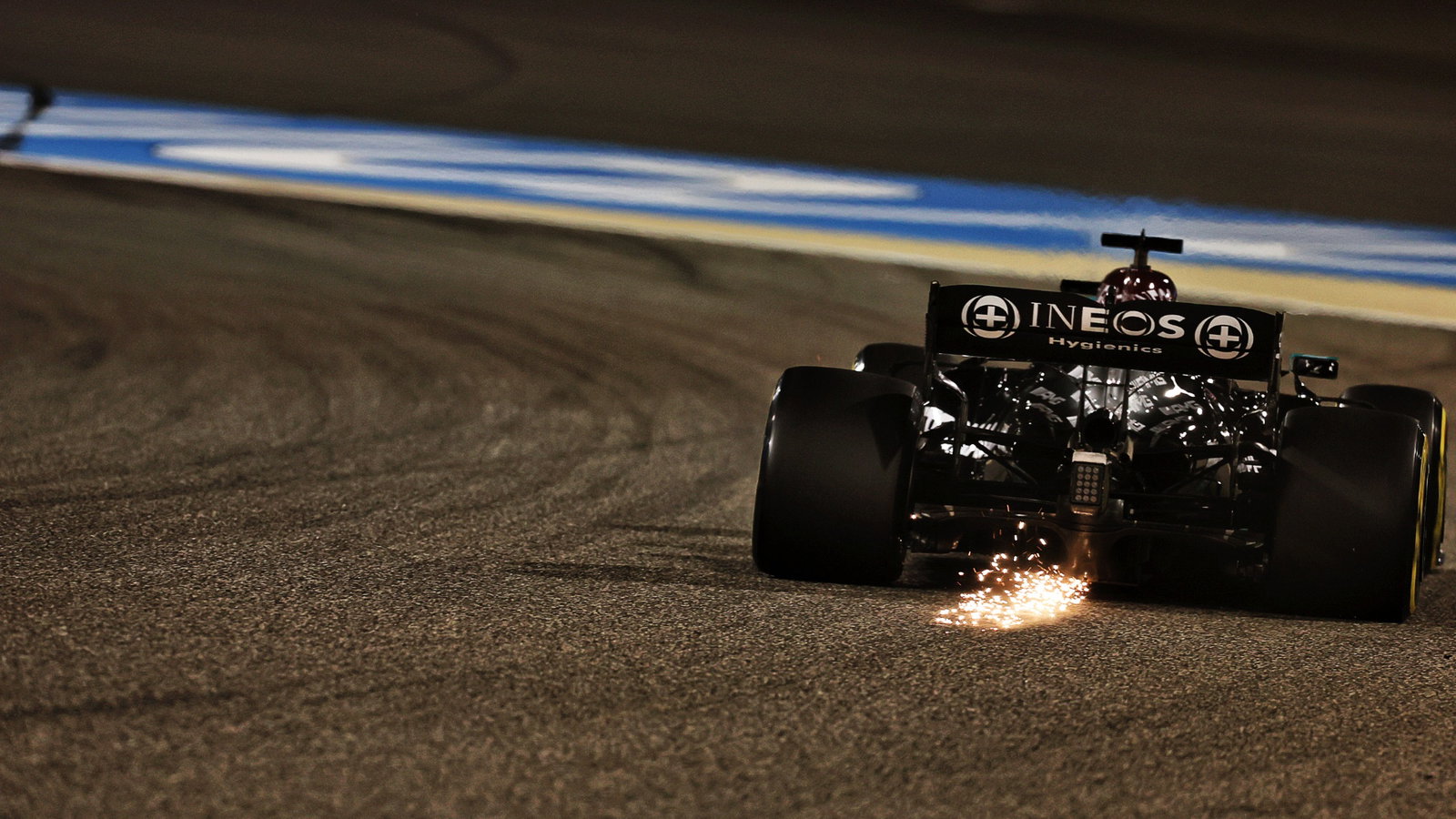 Lewis Hamilton (GBR) Mercedes AMG F1 W12.