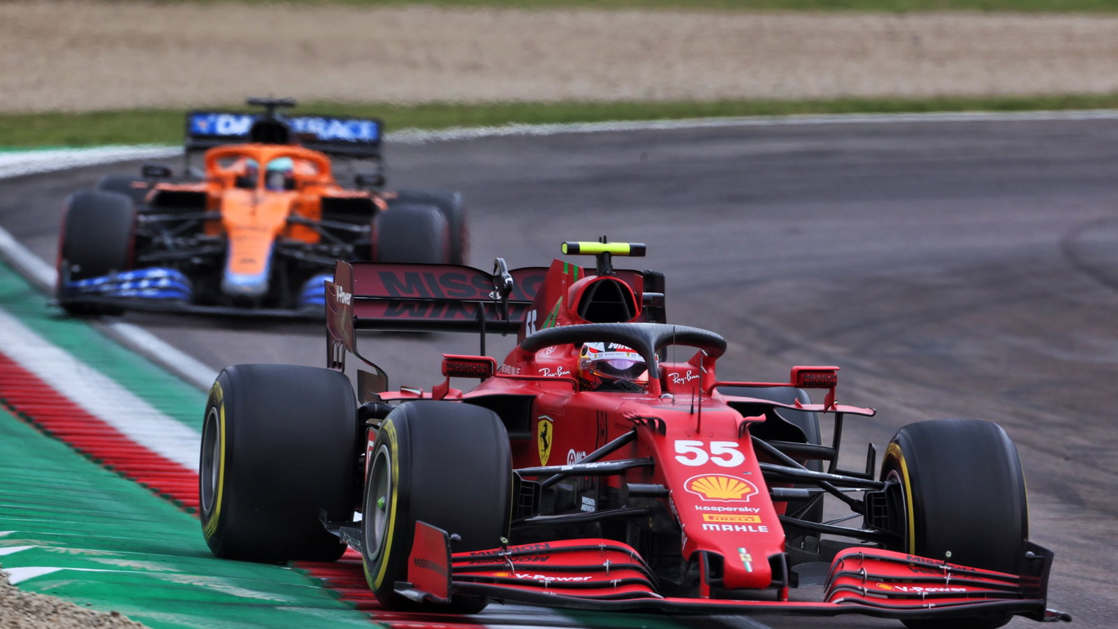 Carlos Sainz Jr (ESP) Ferrari SF-21.