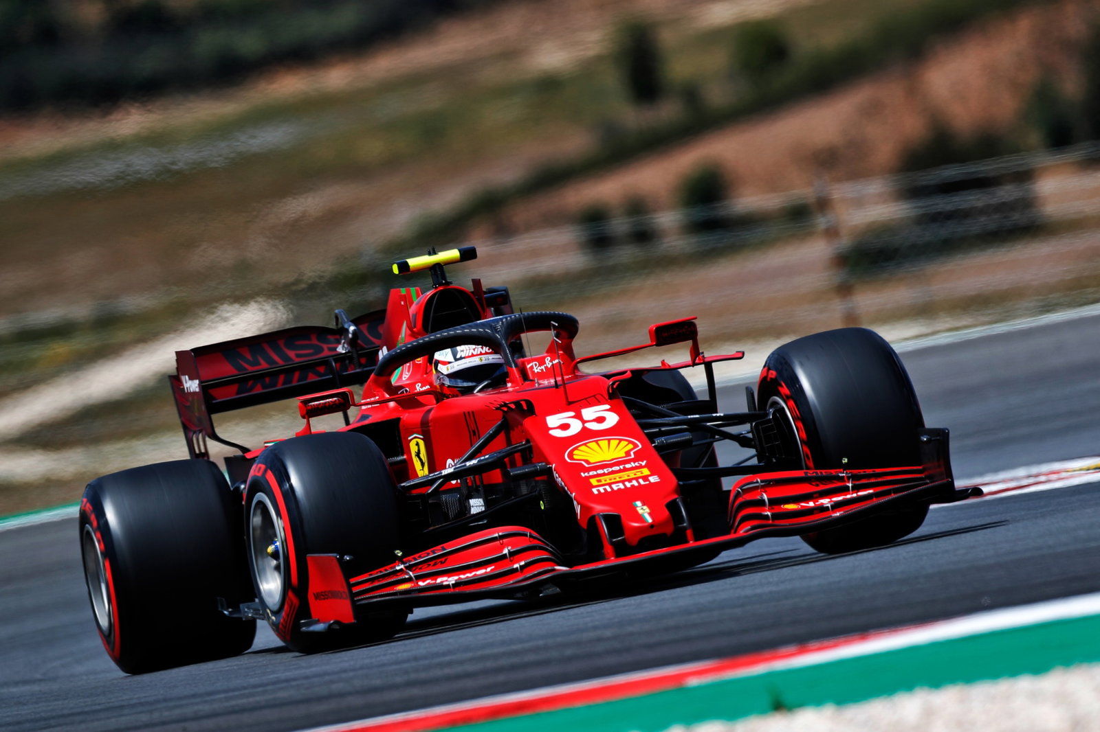 Carlos Sainz Jr (ESP) Ferrari SF-21.