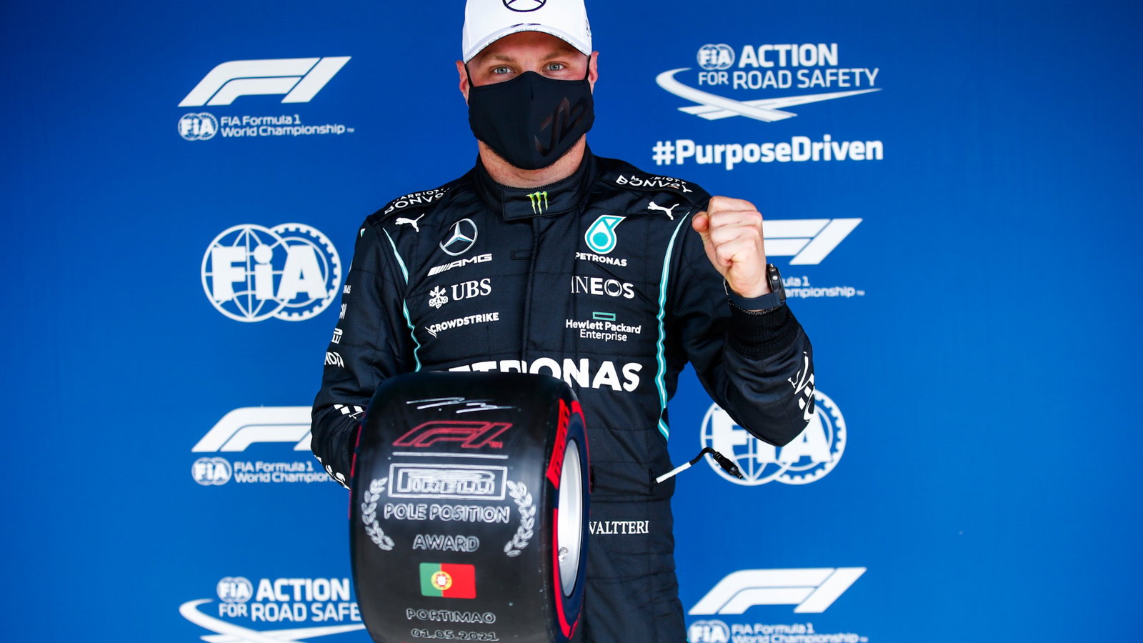 Valtteri Bottas (FIN) Mercedes AMG F1 celebrates with the Pirelli Pole Position Award in qualifying parc ferme.