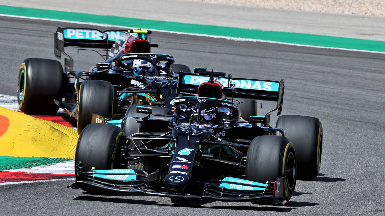 Lewis Hamilton (GBR) Mercedes AMG F1 W12.