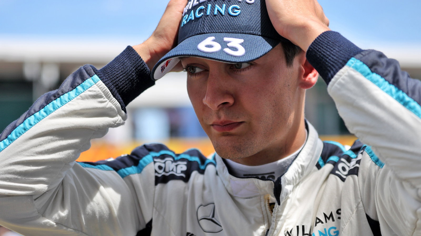 George Russell (GBR) Williams Racing on the grid.
