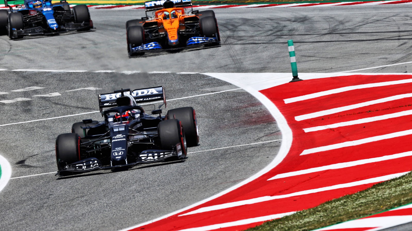 Yuki Tsunoda (JPN) AlphaTauri AT02.