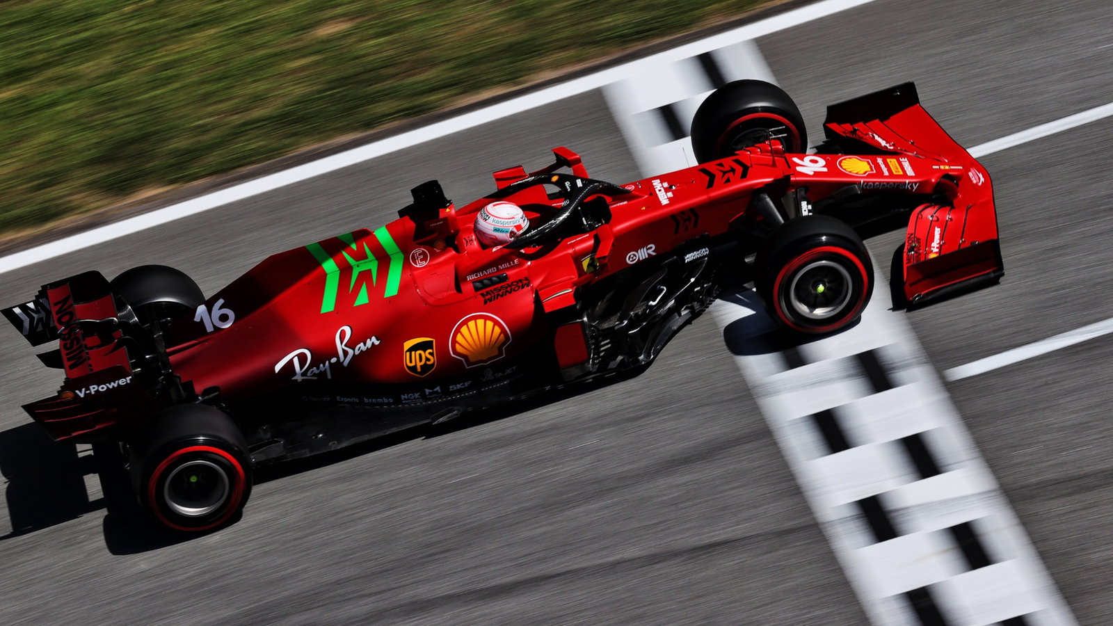 Charles Leclerc (MON) Ferrari SF-21.