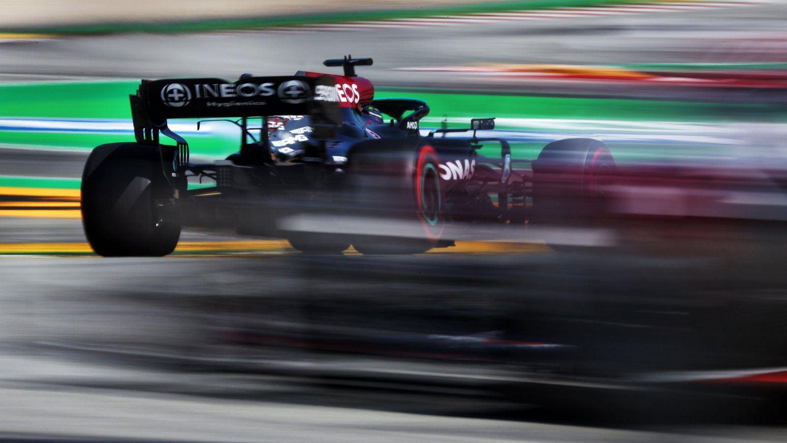 Lewis Hamilton (GBR) Mercedes AMG F1 W12.