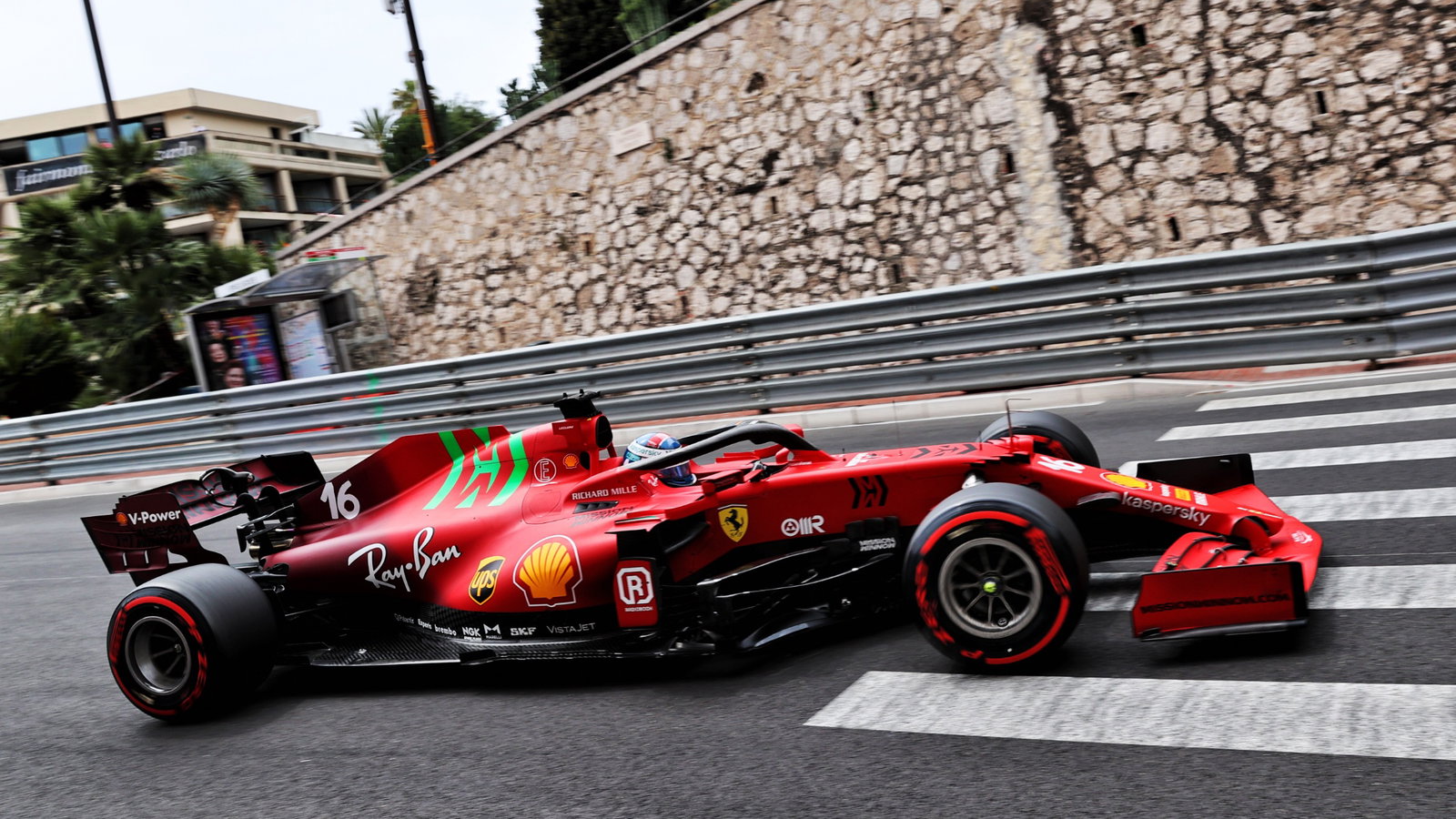 Charles Leclerc (MON) Ferrari SF-21.
