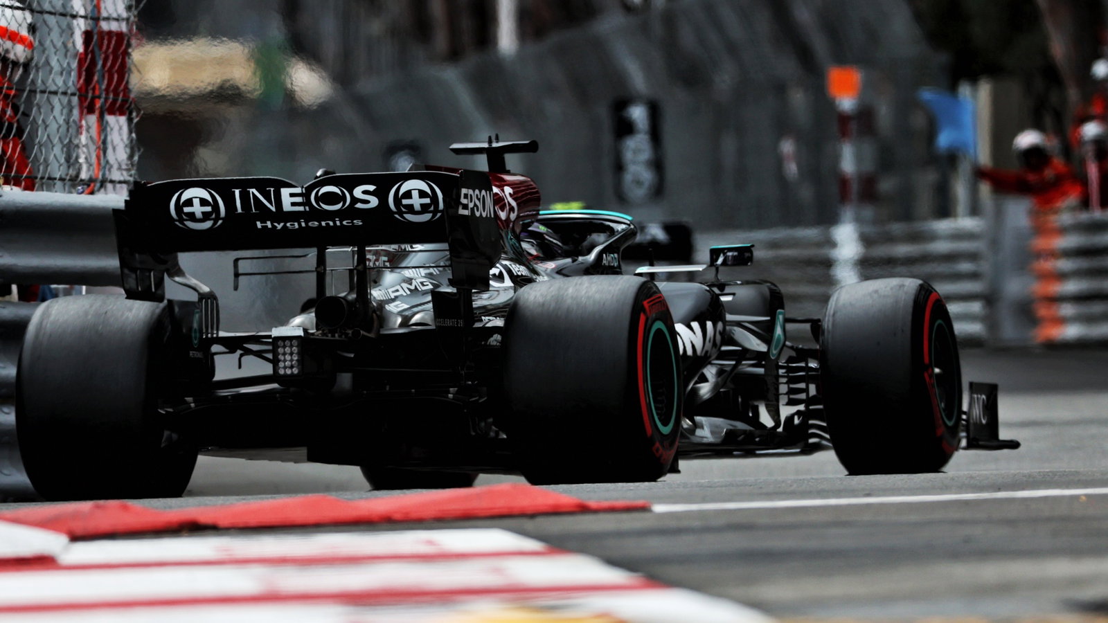 Lewis Hamilton (GBR) Mercedes AMG F1 W12.