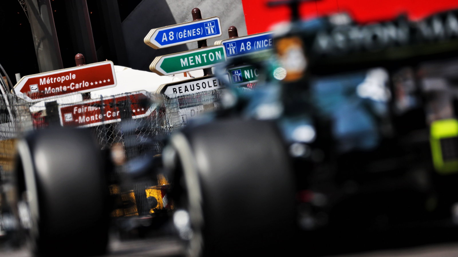 Lance Stroll (CDN) Aston Martin F1 Team AMR21.
