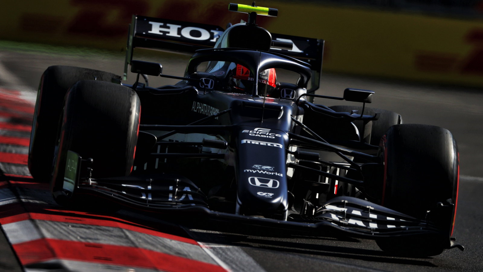 Pierre Gasly (FRA) AlphaTauri AT02.