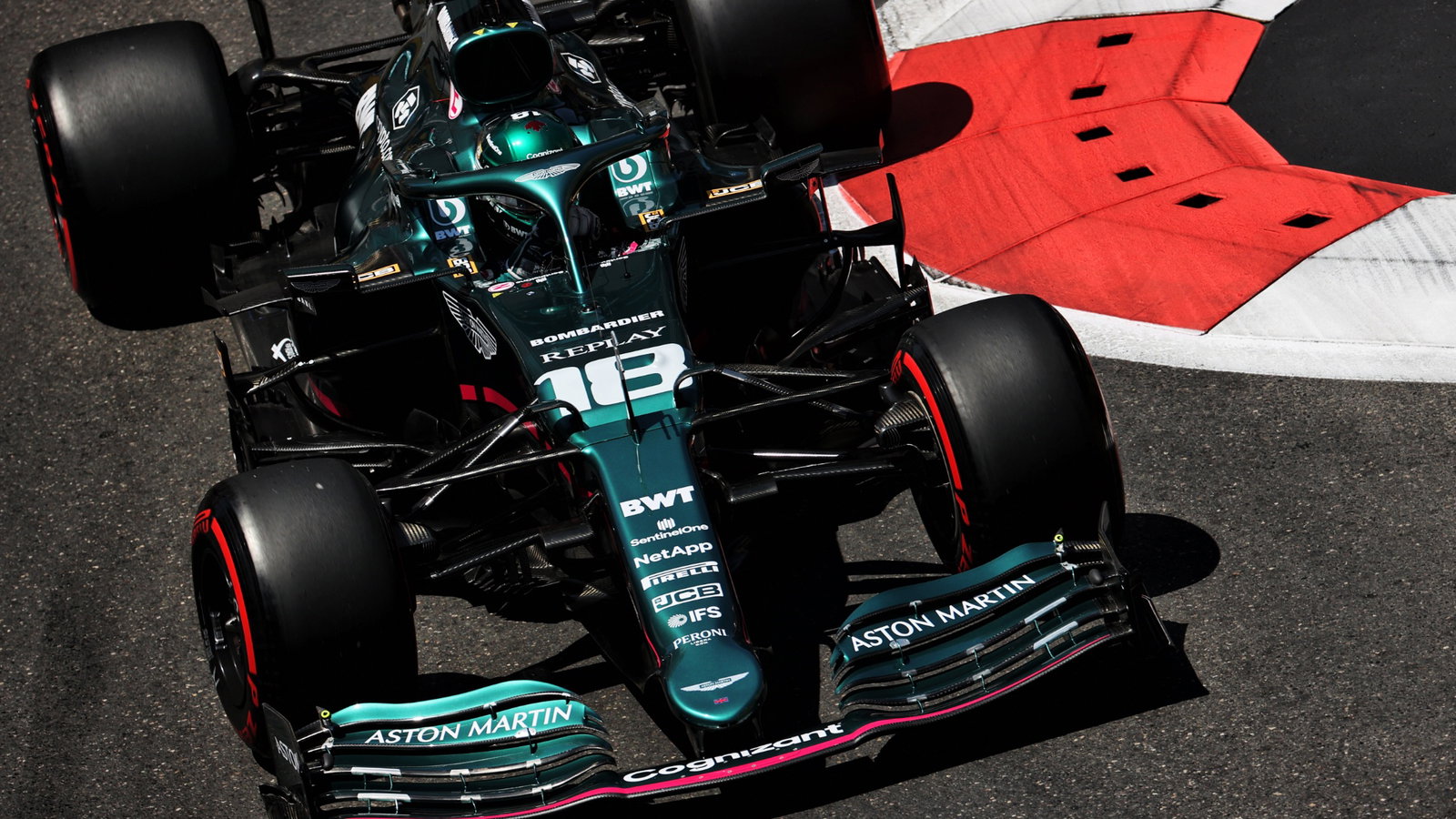 Lance Stroll (CDN) Aston Martin F1 Team AMR21.